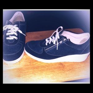 Navy suede and leather casual sneakers